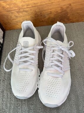 On Cloud CloudTec - sneakers size 7 shoes